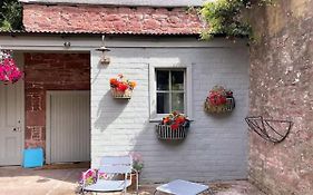 Reidochie Stables Luxury Haven Overlooking Garden